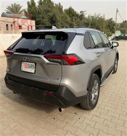 تۆیۆتا ڕاڤ 4